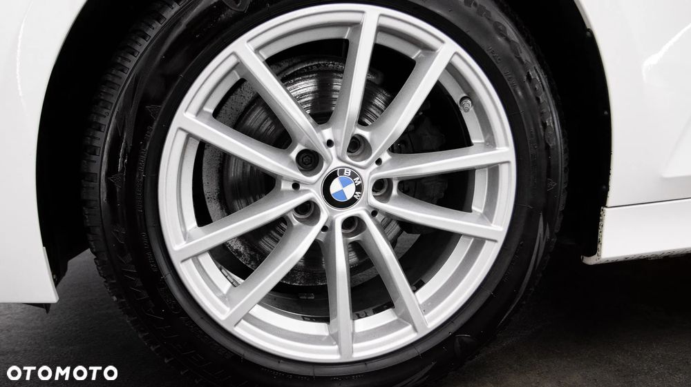 BMW Seria 3 318i Sport Line - 10