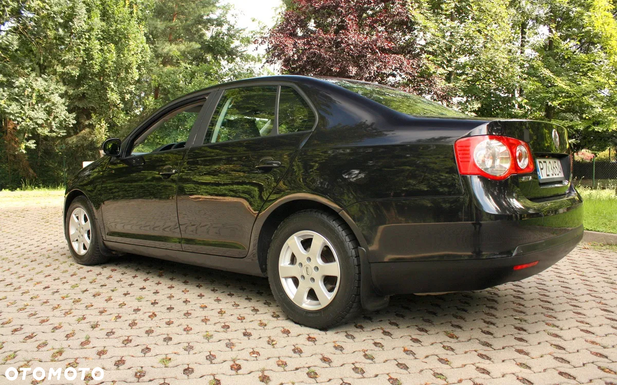 Volkswagen Jetta 1.9 TDI Comfortline - 5