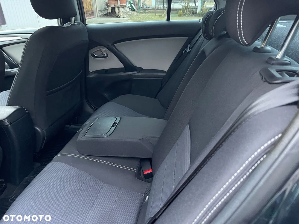 Toyota Avensis 1.8 Premium - 20