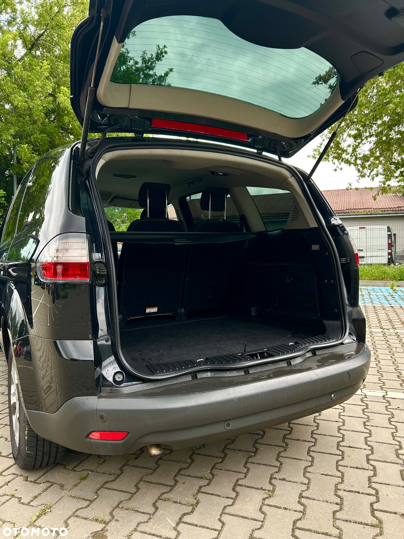 Ford S-Max - 16
