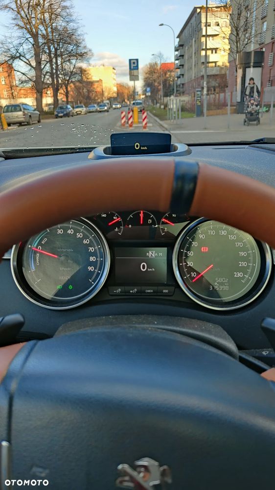 Peugeot 508 RXH Hybrid4 - 25