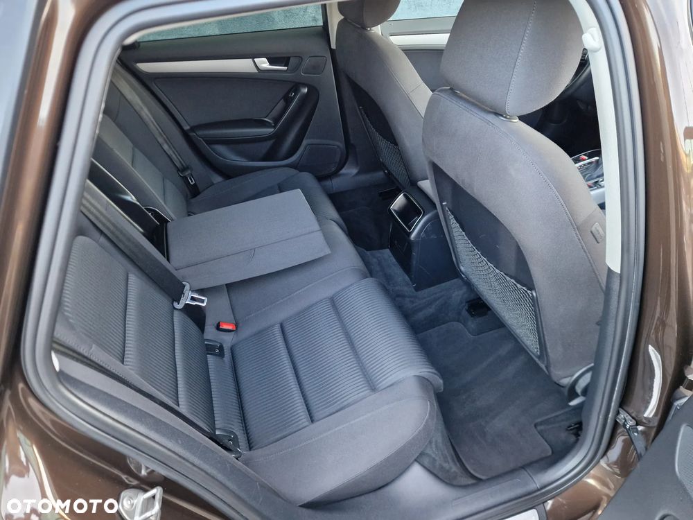 Audi A4 Avant 2.0 TDI Multitronic - 23