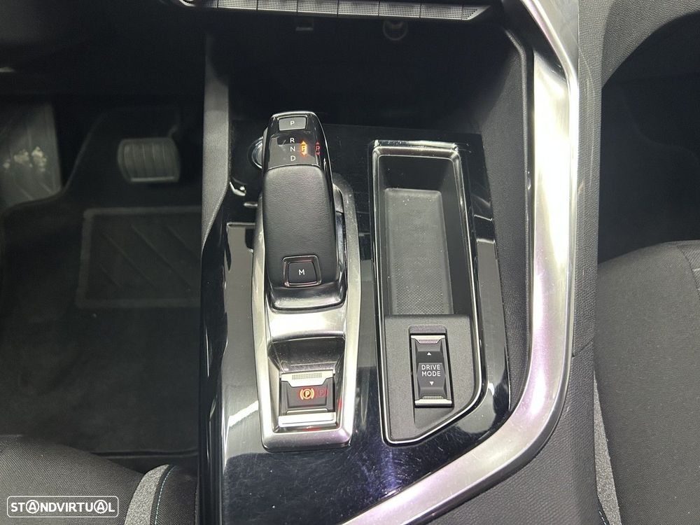 Peugeot 3008 1.2 PureTech Allure EAT8 - 13