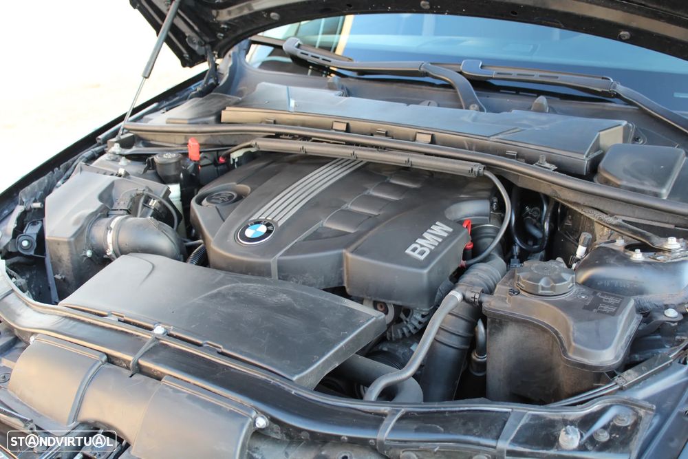 BMW 318 d Dynamic - 19