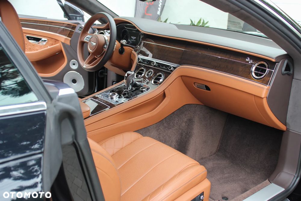 Bentley Continental GT V8 S - 36