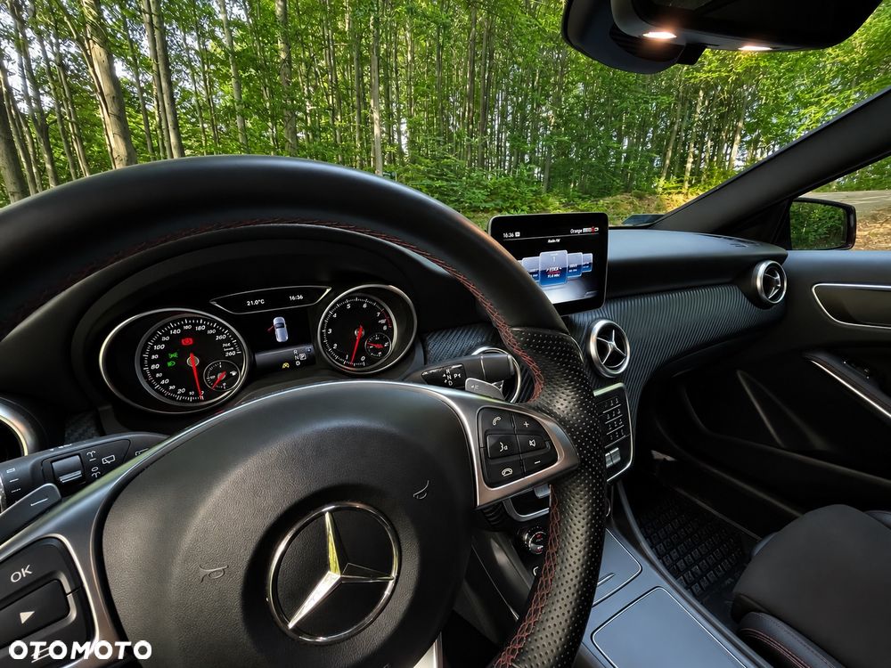 Mercedes-Benz Klasa A 220 4-Matic AMG Line - 6