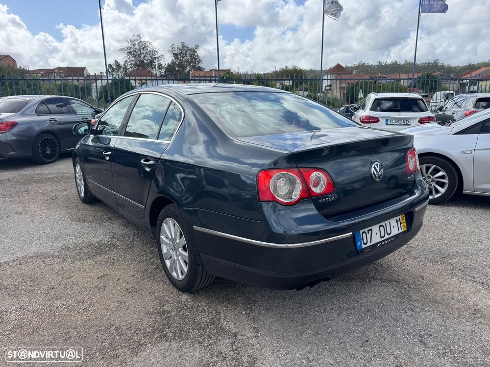 VW Passat 2.0 TDI Confortline - 4