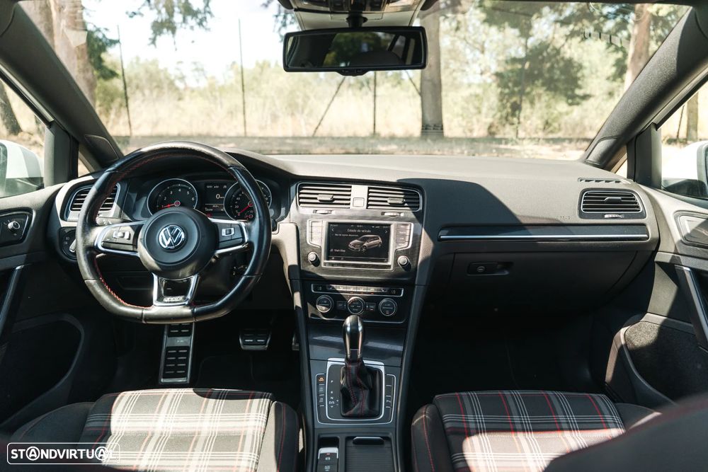 VW Golf 2.0 TSi GTi DSG Performance - 24