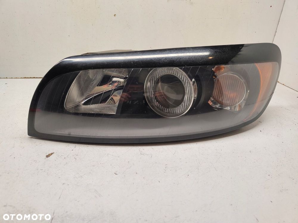 VOLVO C30 SOCZEWKA ZW LAMPA LEWY PRZÓD 31214537 - 1