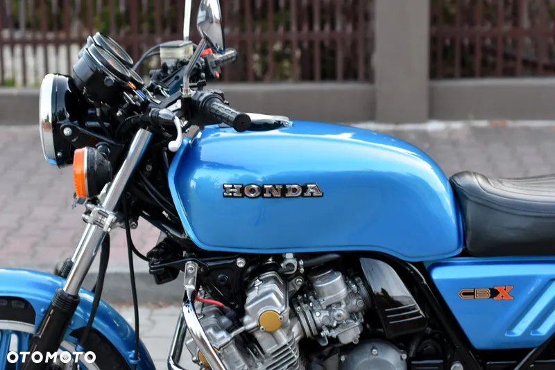 Honda CBX - 30