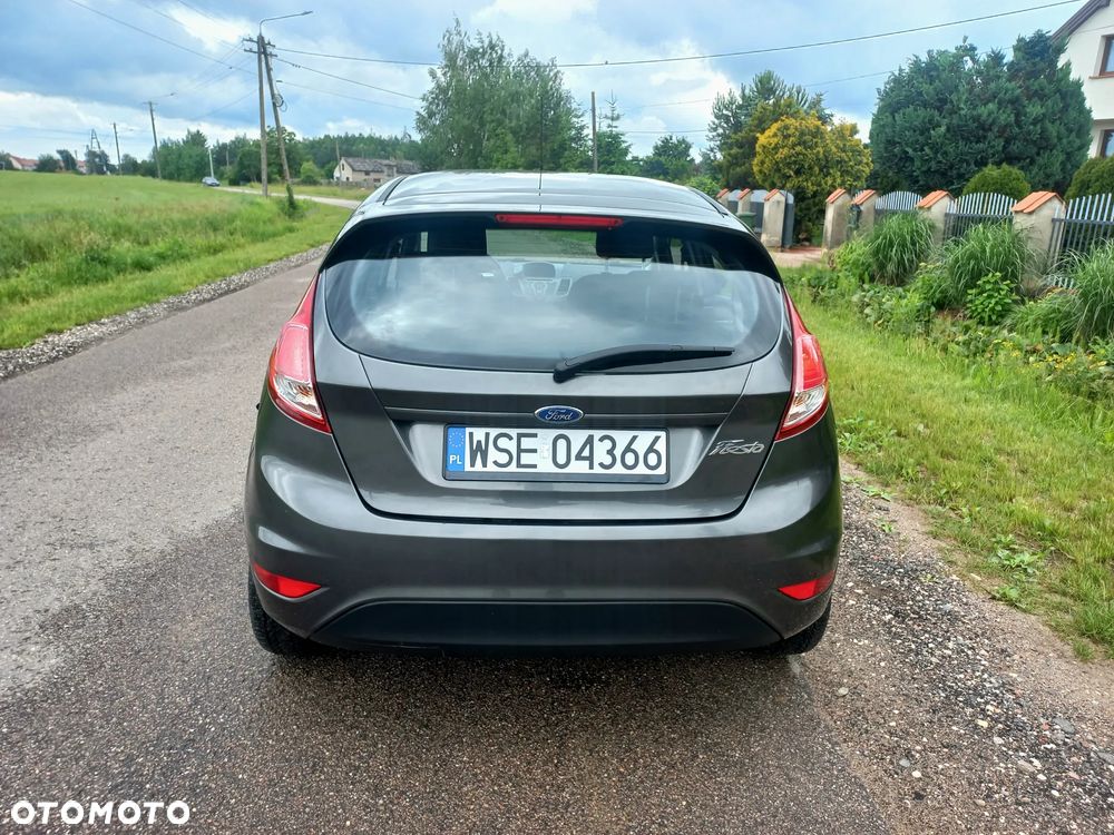 Ford Fiesta 1.25 Celebration - 12