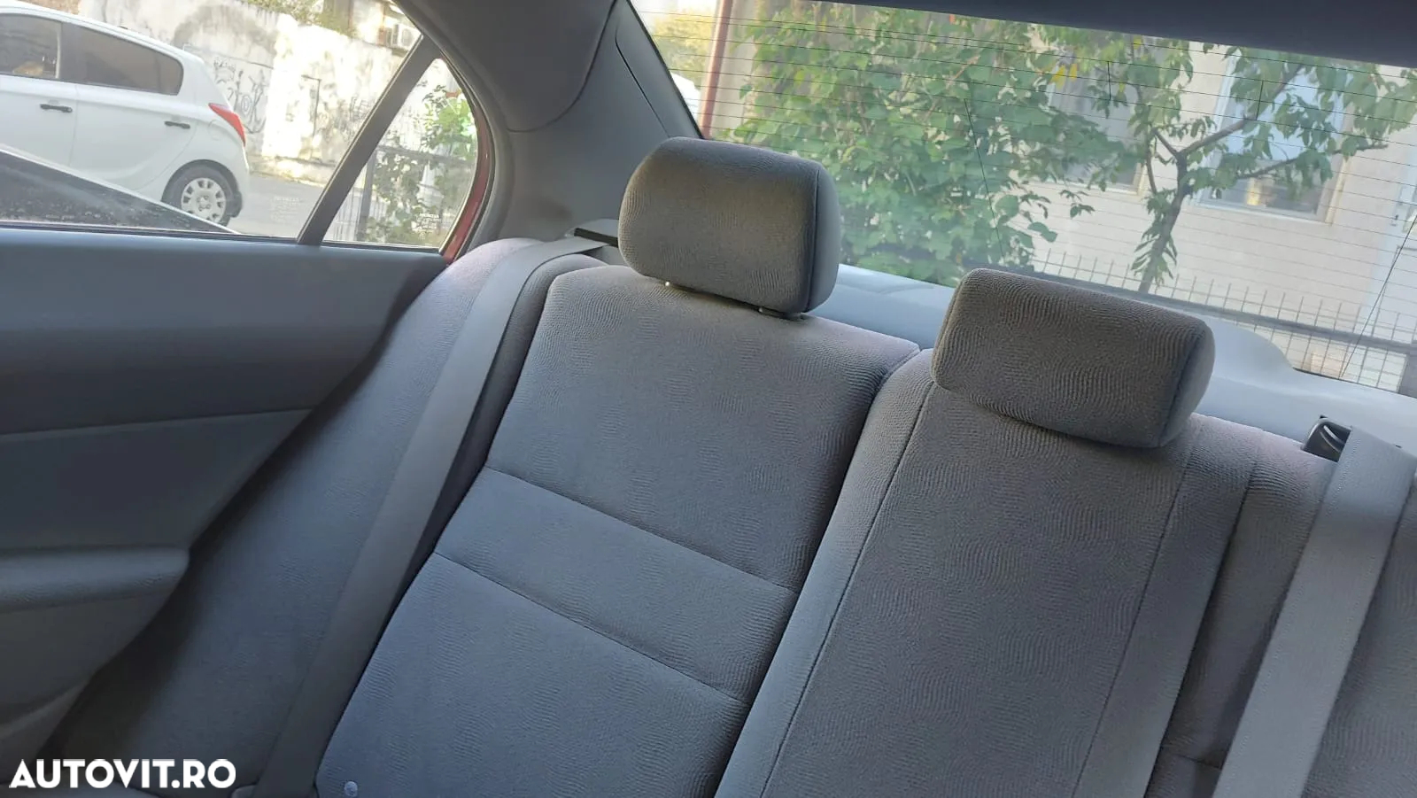 Honda Civic 1.8i ES - 7