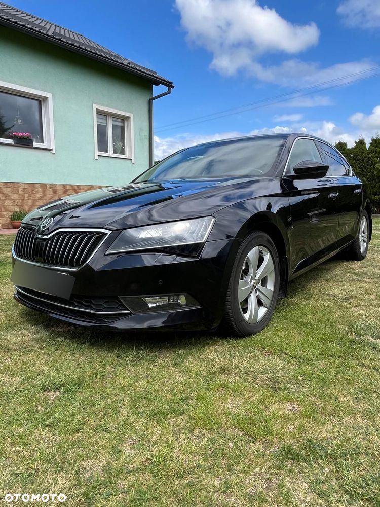 Skoda Superb 2.0 TDI DSG Style - 2