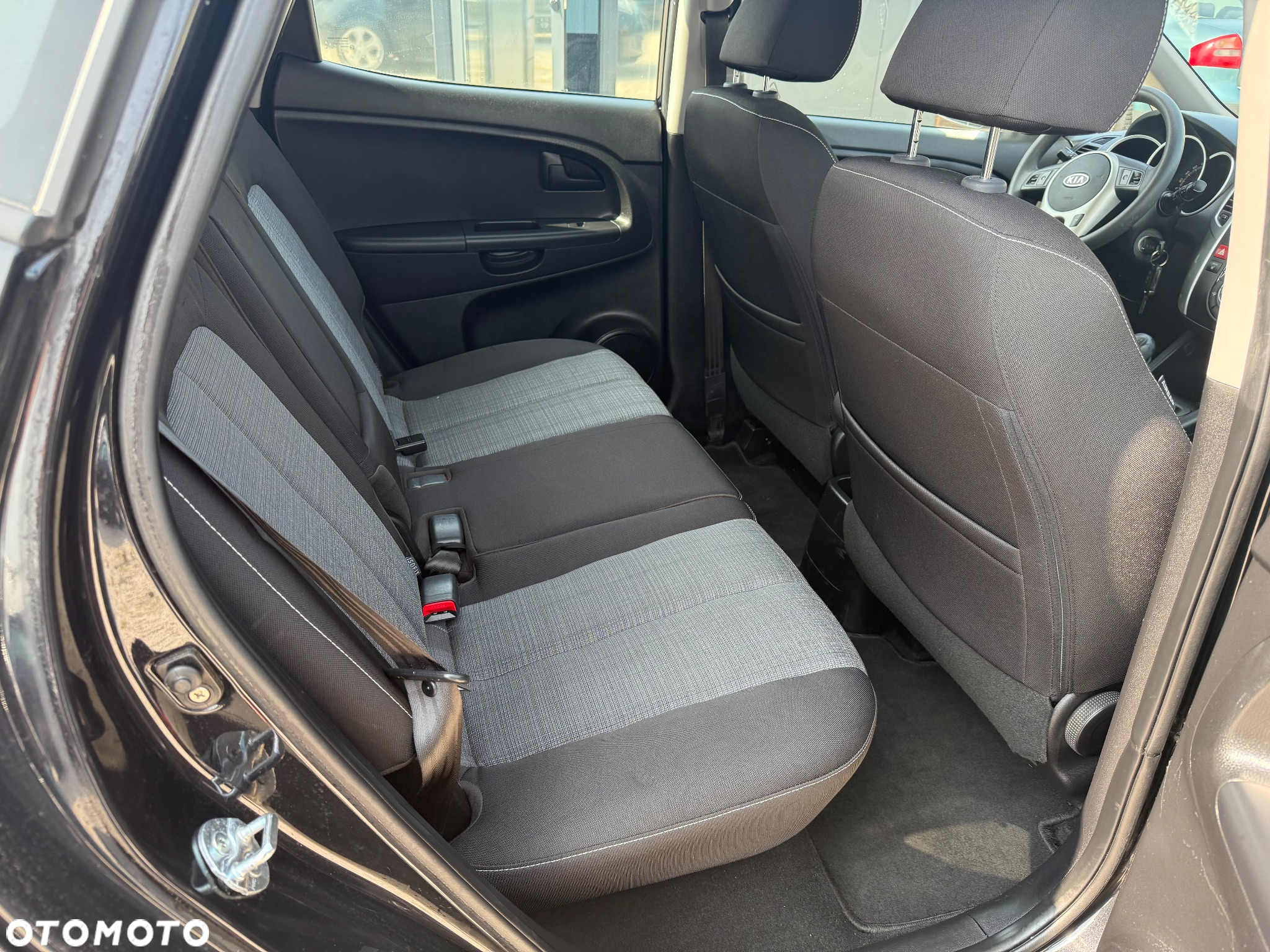 Kia Venga 1.4 CVVT Edition 7 - 9