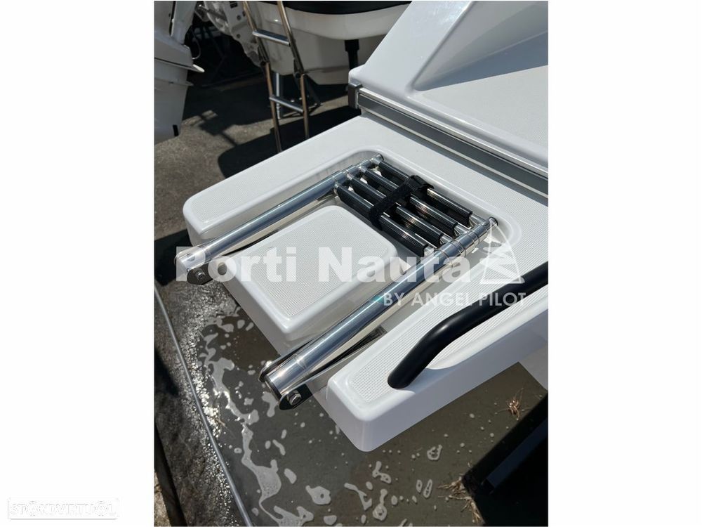 Beneteau Flyer 7 Sundeck - 19