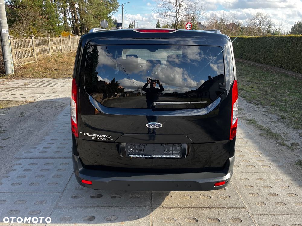 Ford Tourneo Connect Grand - 10