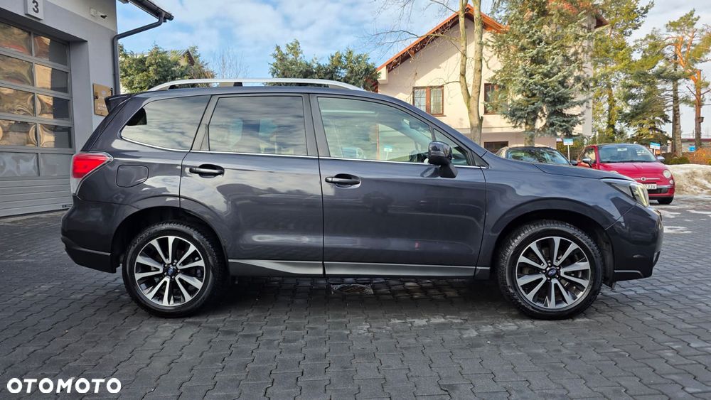 Subaru Forester 2.0 XT Platinum Lineartronic - 2