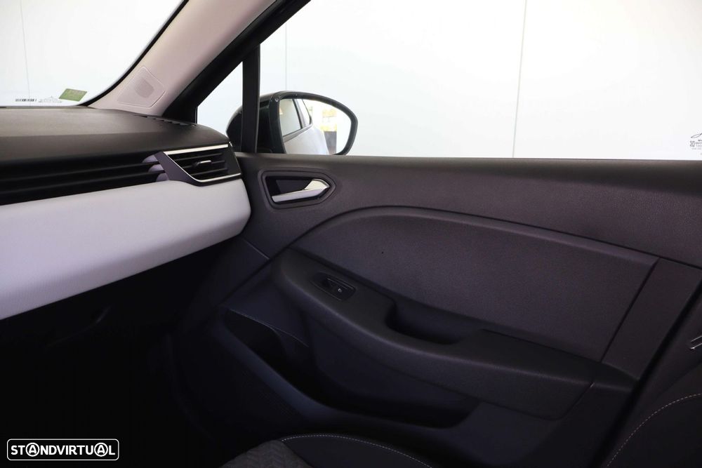 Renault Clio - 35