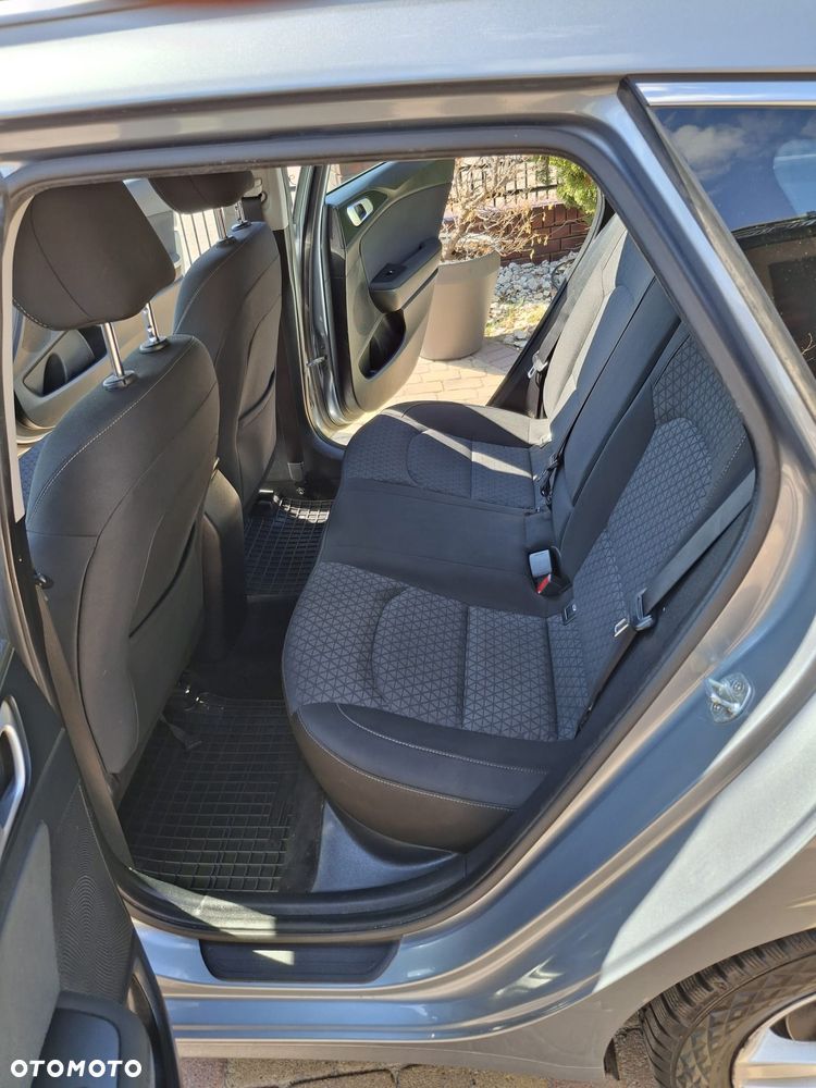 Kia Ceed 1.6 CRDi mHEV M - 13
