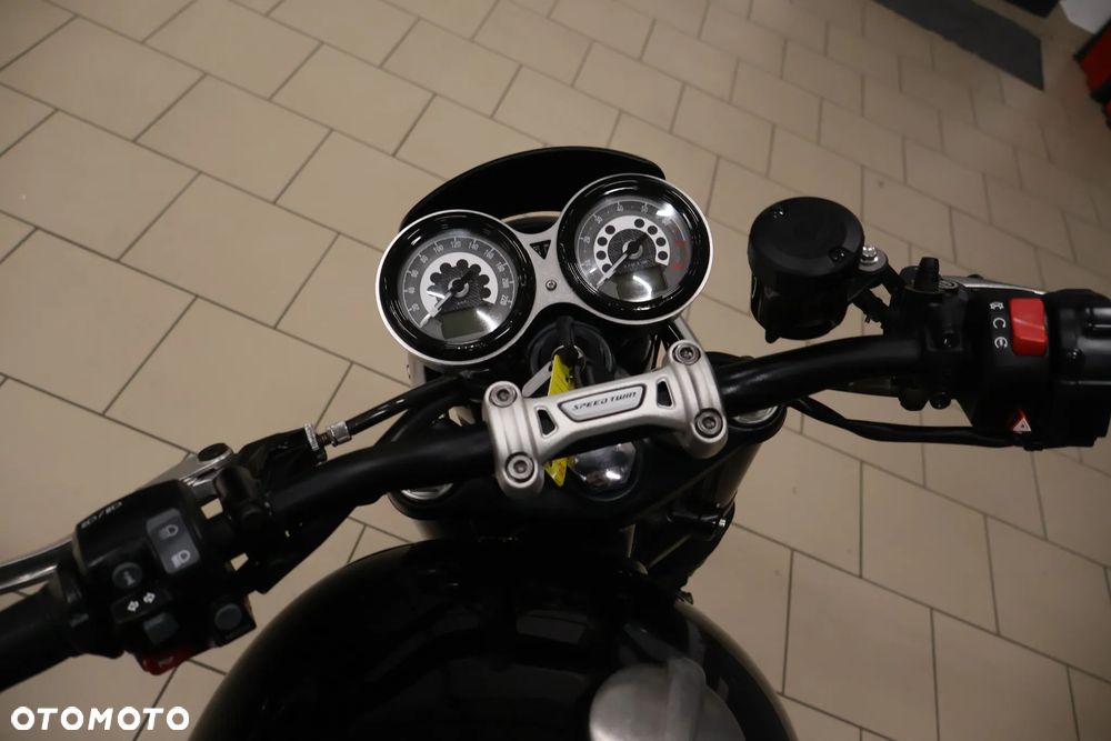Triumph Speed Twin - 4