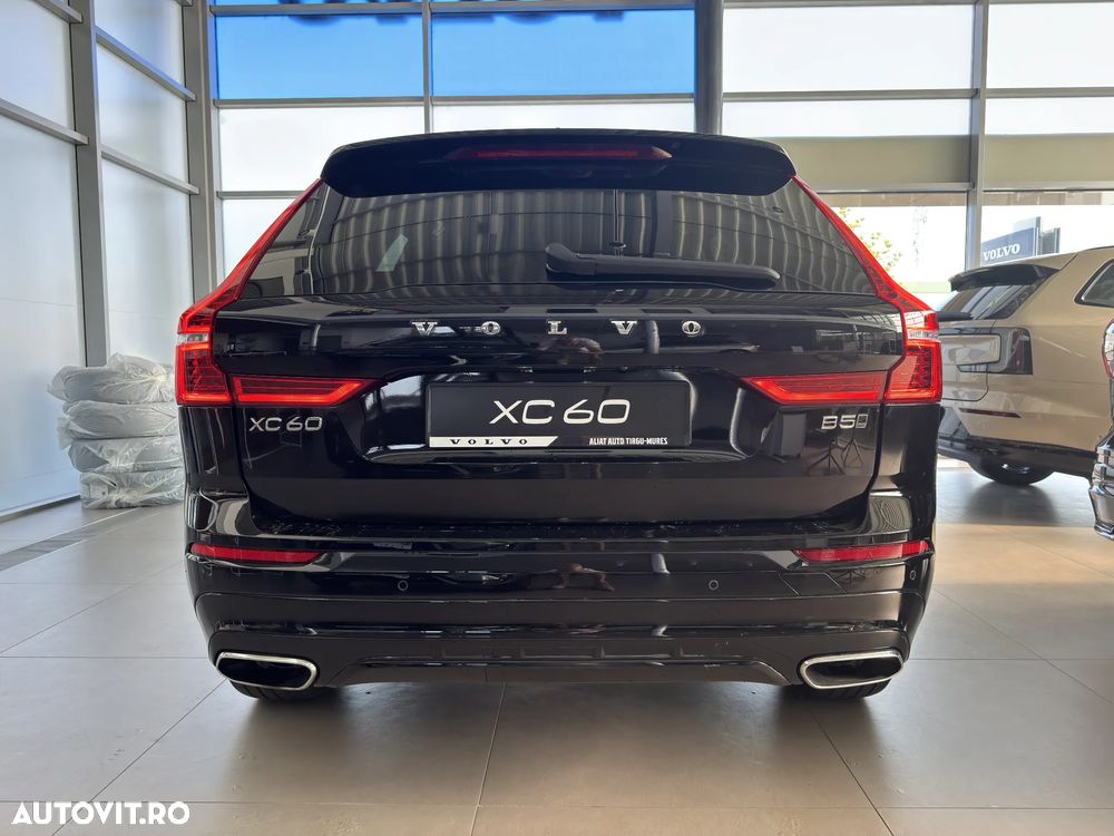 Volvo XC 60 B5 MHEV AWD R-Design - 6
