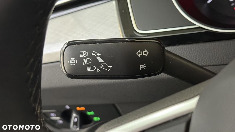Volkswagen Passat 2.0 TDI EVO Business - 27