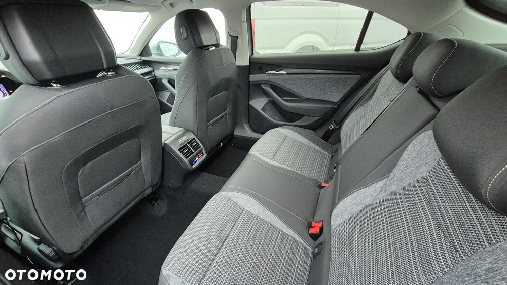 Skoda Superb 2.0 TDI SCR Edition 130 DSG - 11