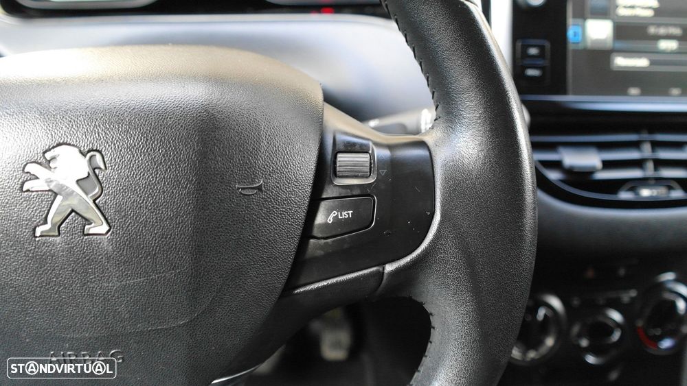 Peugeot 208 1.2 PureTech Active - 29