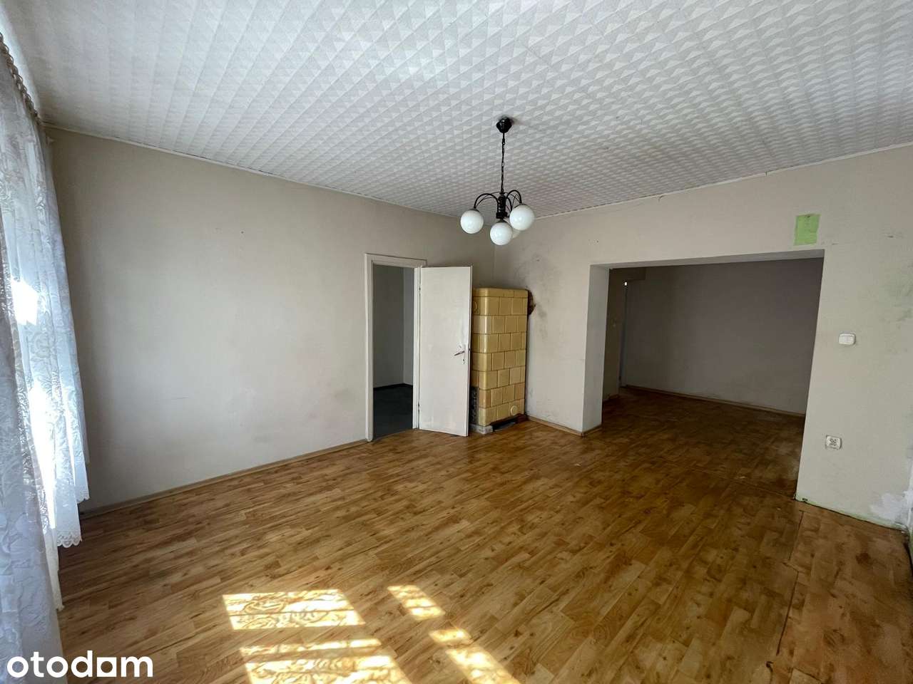 mieszkanie w centrum na parterze / garaż / 3 pokoje, kuchnia, łazienka