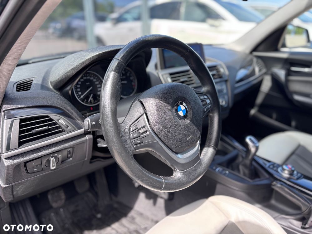 BMW Seria 1 116i Sport Line - 22