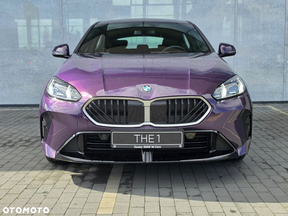 BMW Seria 1 120 mHEV - 12