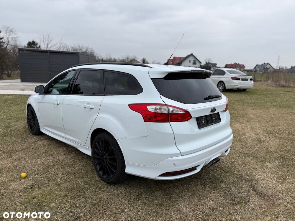 Ford Focus 2.0 EcoBoost ST mit Leder-Sport-Paket - 6