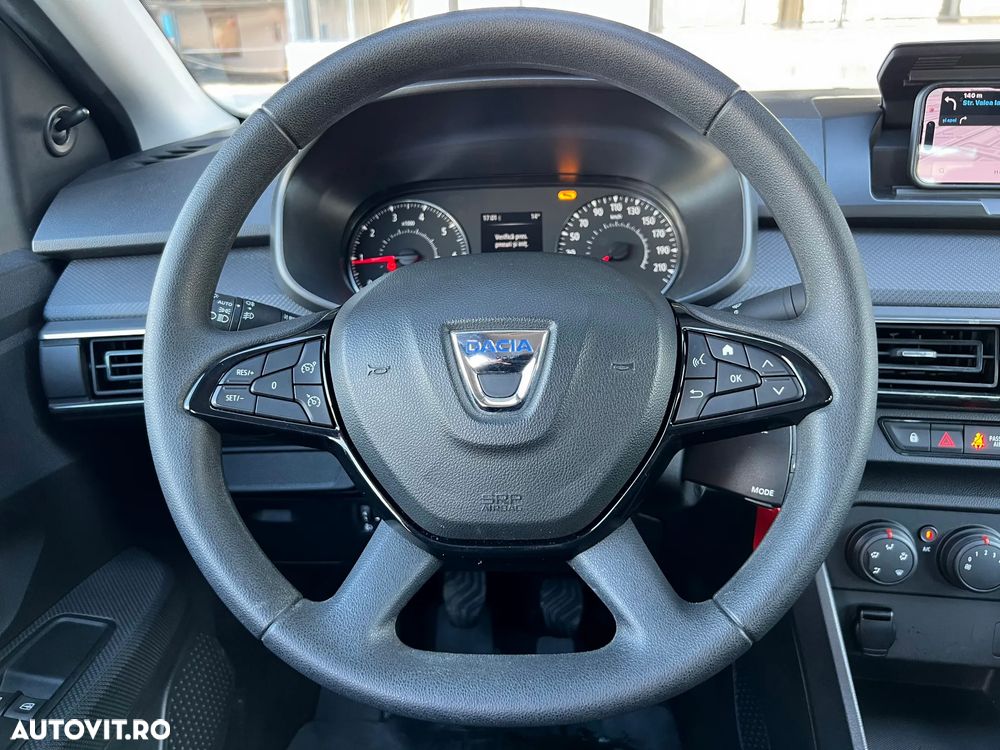 Dacia Logan TCe 90 Essential - 19