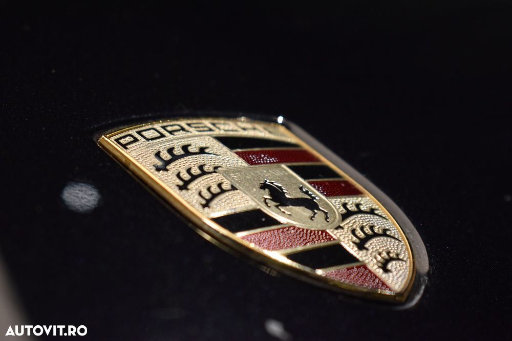 Porsche Cayenne 3.0 L - 25