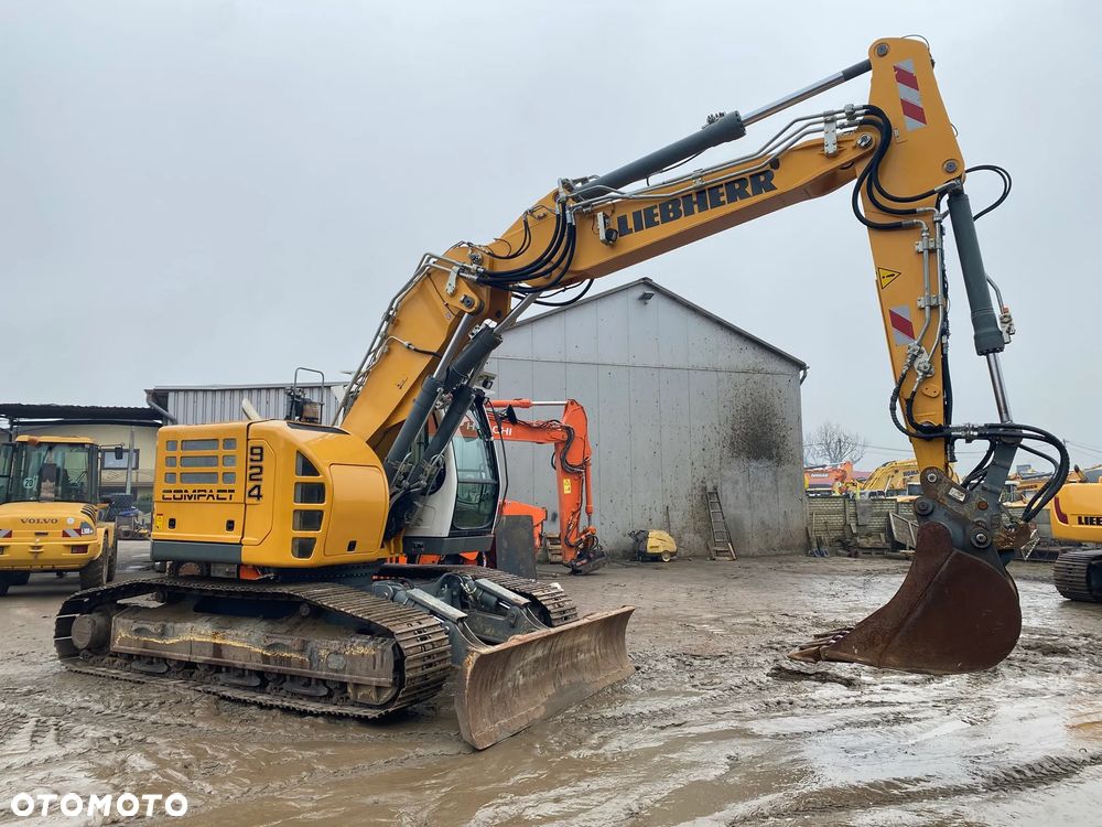 Liebherr R924 COMPACT, 2014 ROK, PŁUG, RAMIĘ 3X ŁAMANE, Z NIEMIEC - 9