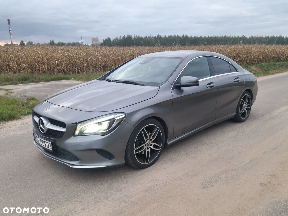 Mercedes-Benz CLA 200 7G-DCT AMG Line - 25