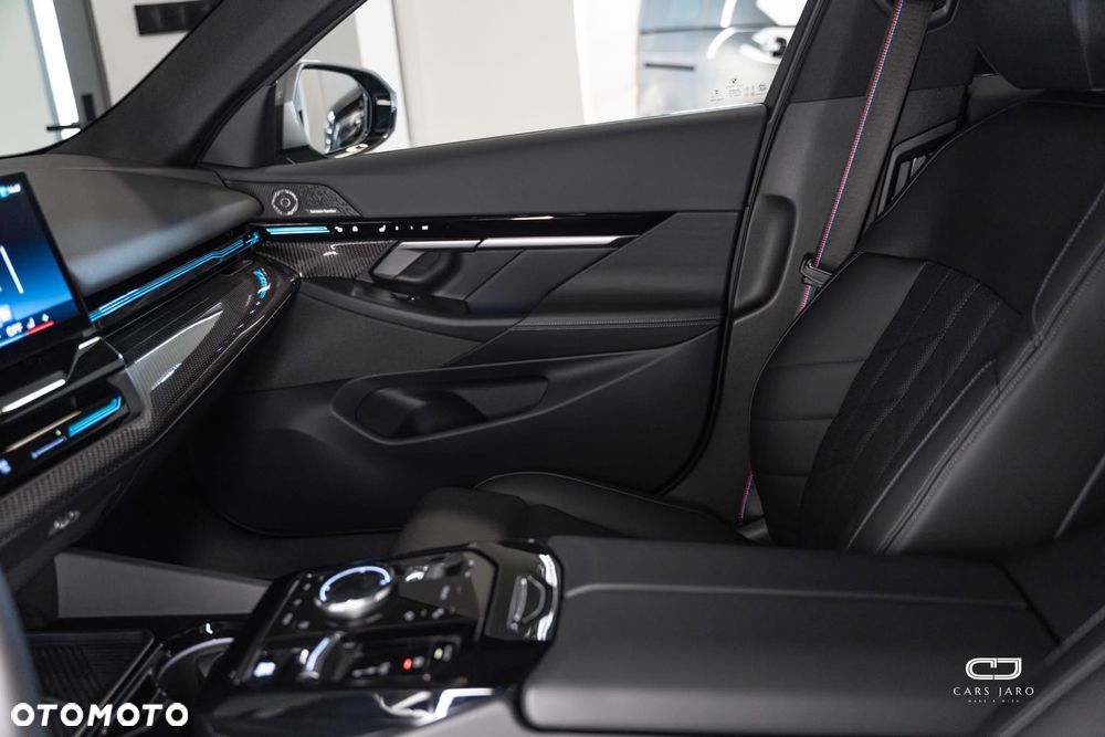 BMW Seria 5 520i - 6