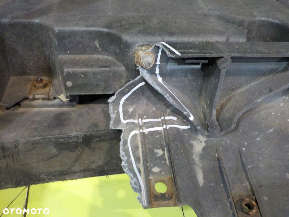 MAZDA CX7 2.3 T 08r zderzak przod - 9