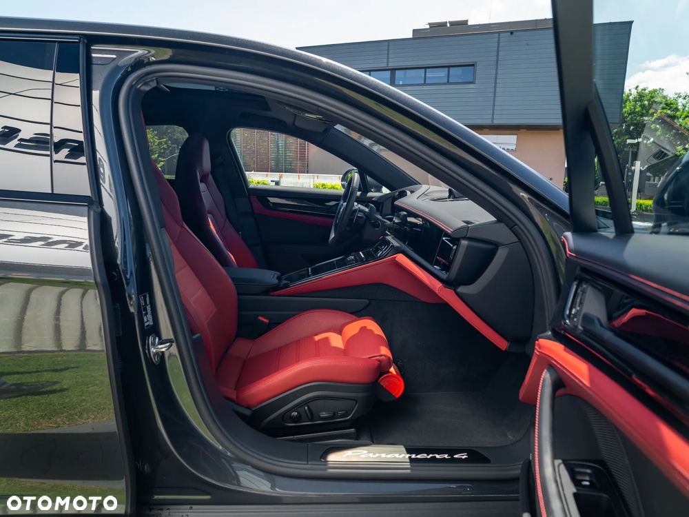 Porsche Panamera 4 E-Hybrid PHEV - 17
