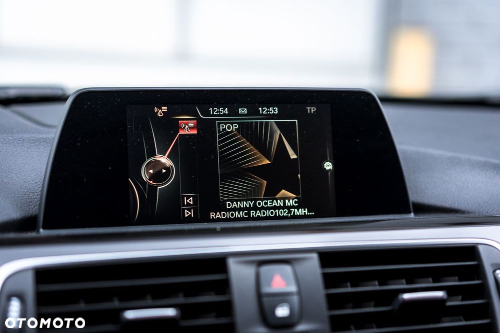 BMW Seria 3 318i Advantage - 9