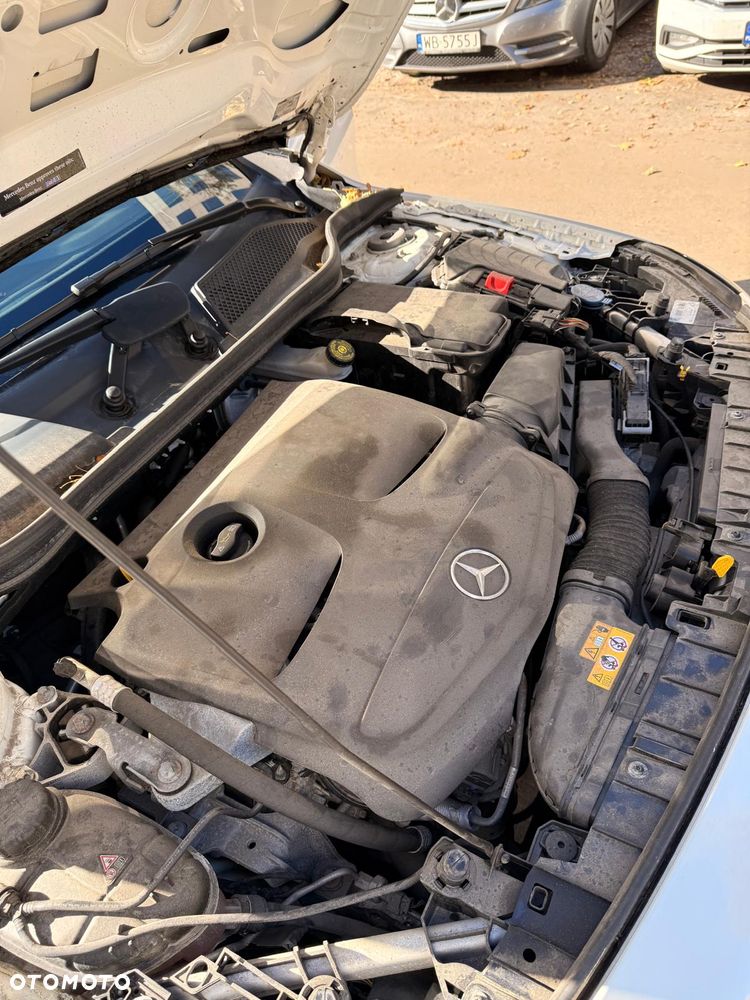 Mercedes-Benz GLA - 25