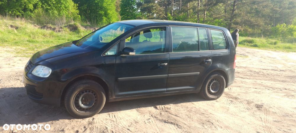 Volkswagen Touran 1.6 FSI Basis - 1