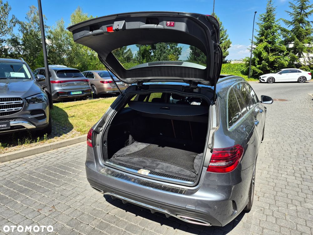 Mercedes-Benz Klasa C 200 4MATIC 9G-TRONIC - 23