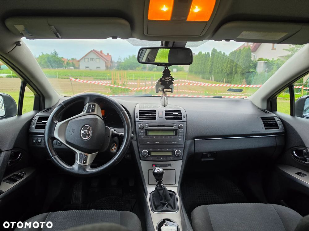 Toyota Avensis 2.0 D-4D Sol - 10