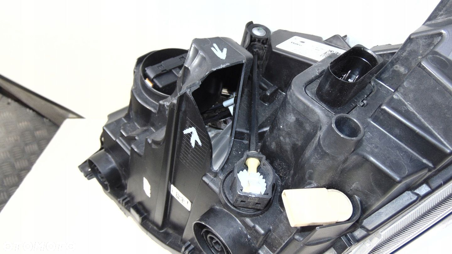 Lampa prawa przód SEAT IBIZA V 5 LIFT 6F 22- - 7