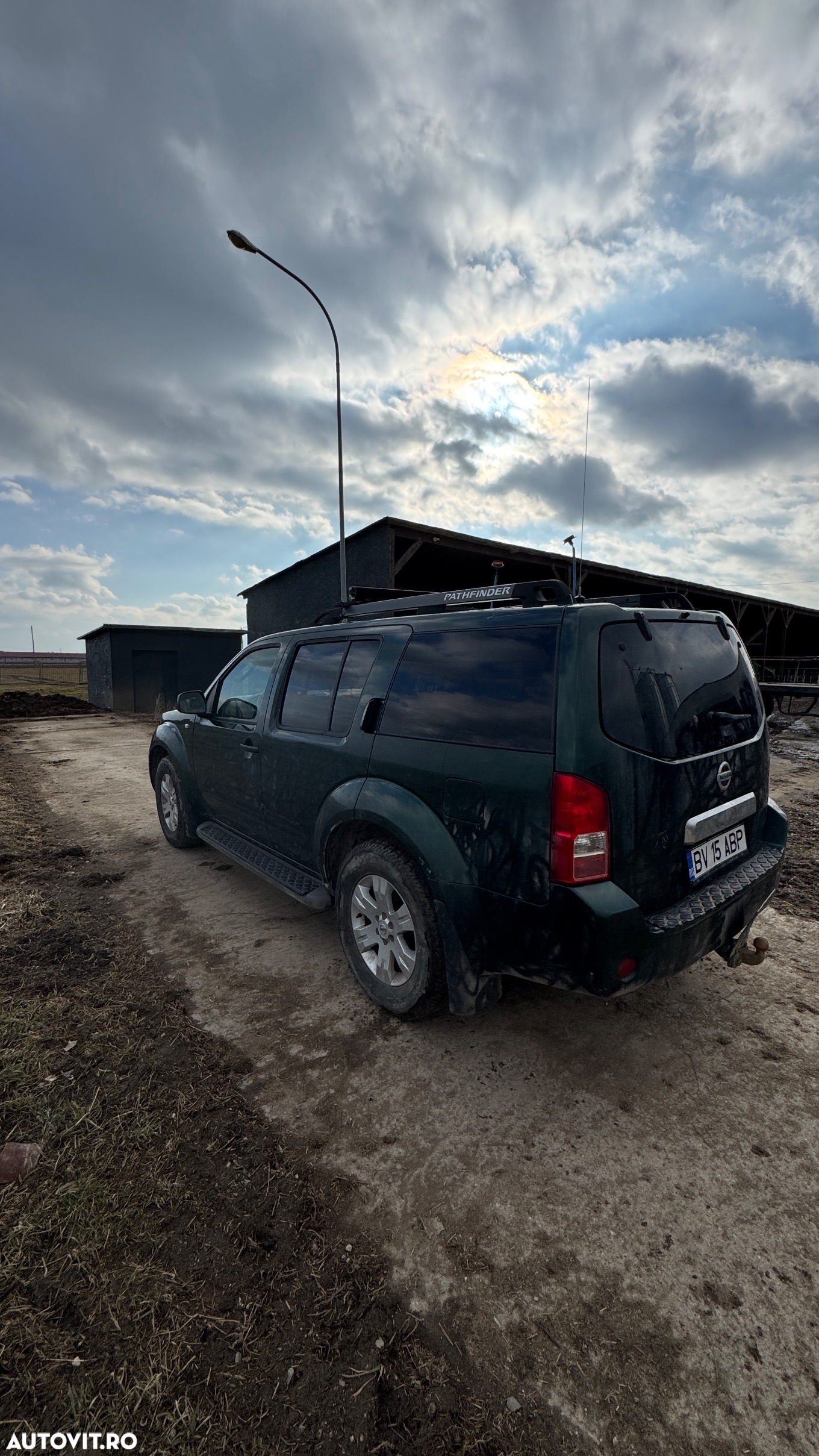 Nissan Pathfinder 2.5 dCi Aut LE - 8