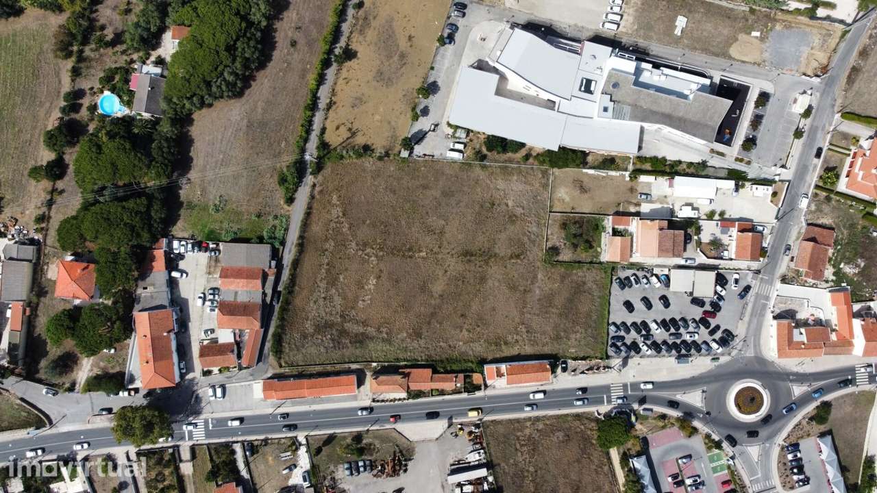 Fantástico Terreno para Construção com 7.237 m2 em Sintra (Terrugem) - Grande imagem: 2/3