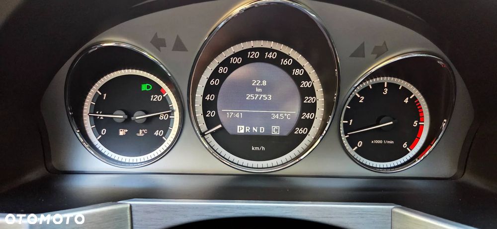 Mercedes-Benz GLK 320 CDI DPF 4Matic 7G-TRONIC - 17