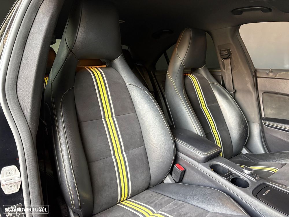 Mercedes-Benz CLA 220 CDI 7G-DCT AMG Line - 13