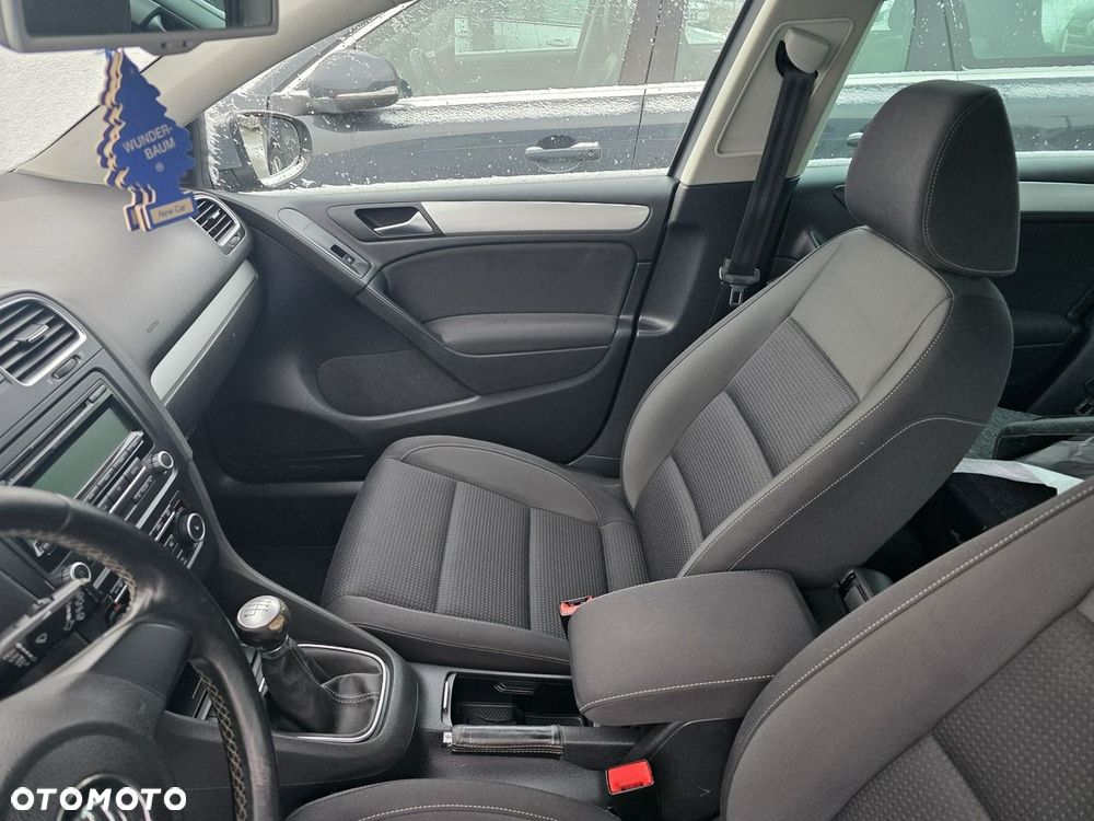 Volkswagen Golf - 10